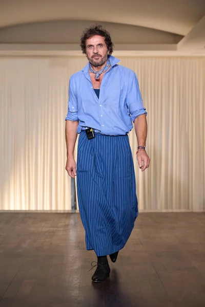 Look 44